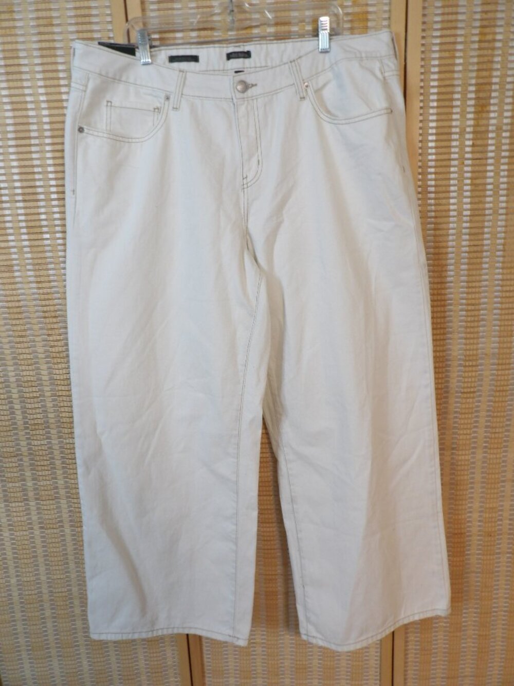 NWT Women's Wild Fable Size 17 Low-Rise Baggy White Denim Jeans